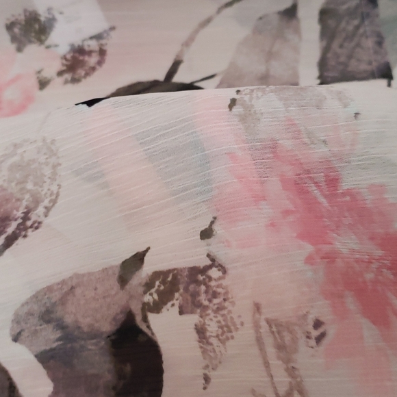 New York & Company Sheer Cropped Floral Blouse XS NWT - Picture 4 of 5